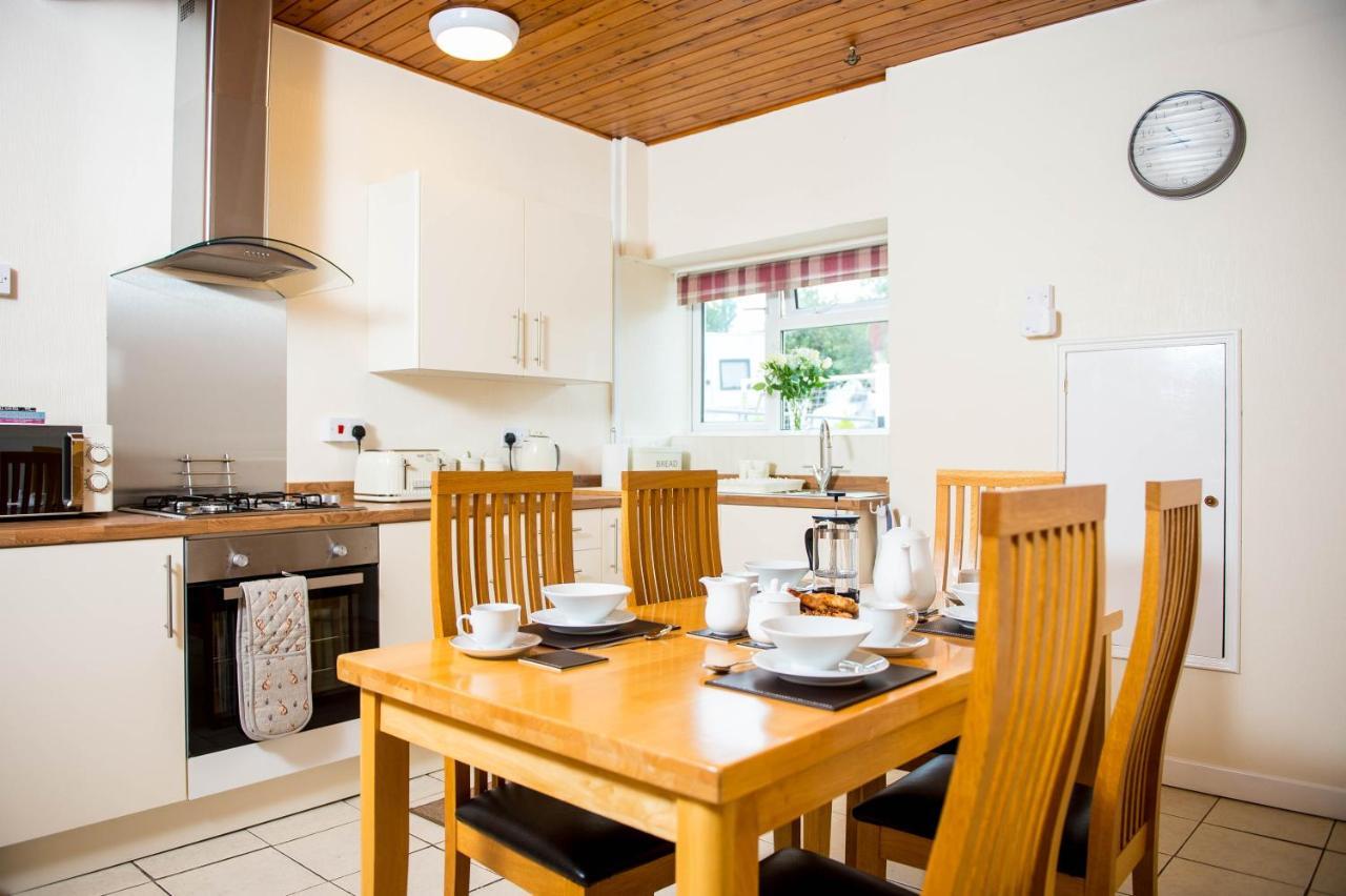 Awel Taf- Central Cottage Ideal For Families, With Parking St Clears Buitenkant foto